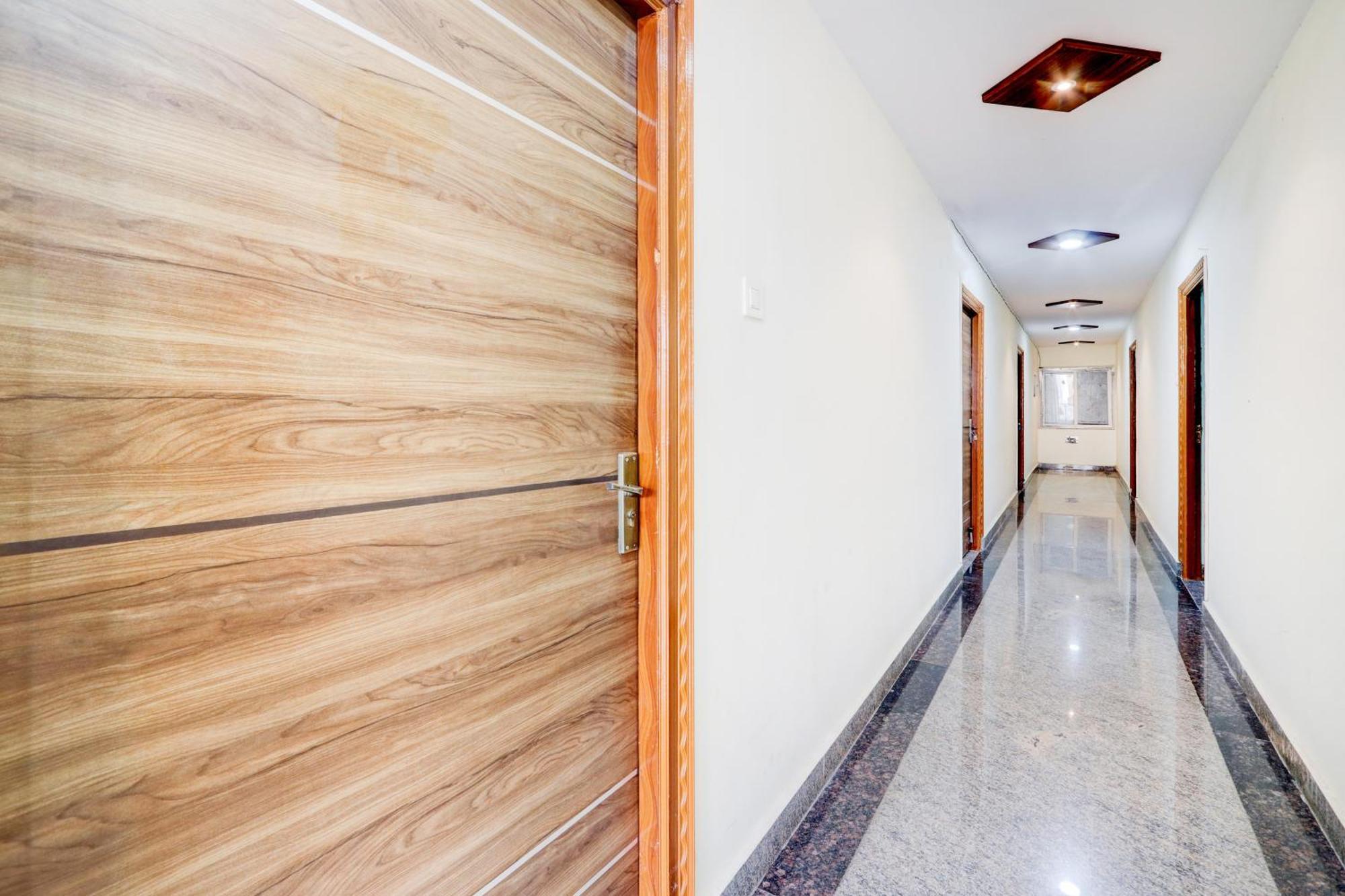 Hotel O Anoos Minarva Хидерабад Екстериор снимка