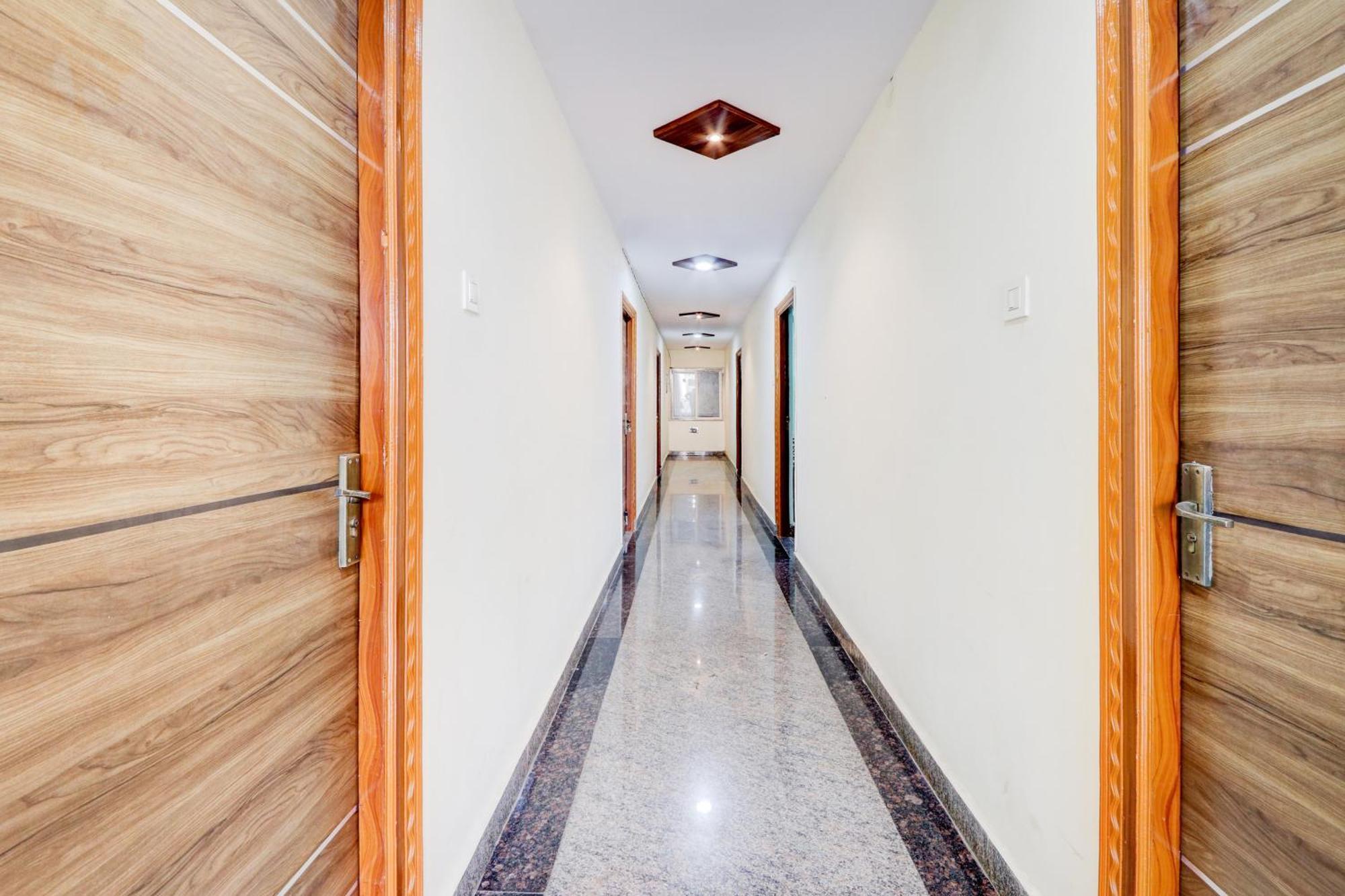 Hotel O Anoos Minarva Хидерабад Екстериор снимка